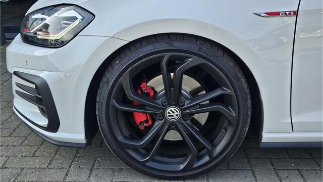 Volkswagen GOLF 2.0 TSI GTI + 19inch + KEYLESS + LED + NAVI + CRUISE