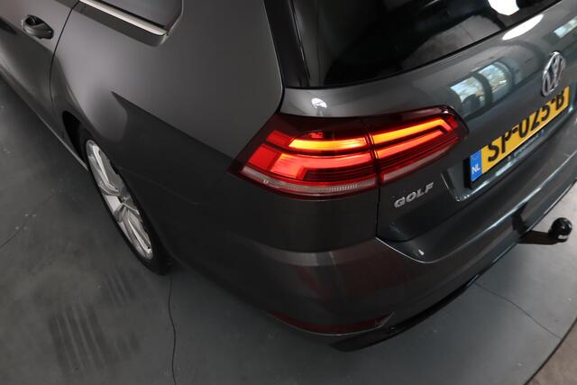 Volkswagen GOLF Variant 1.4 TSI Highline Business R-Line, ACC, Virtual, Trekhaak afneembaar, LED, Massage, Dealer onderhouden!
