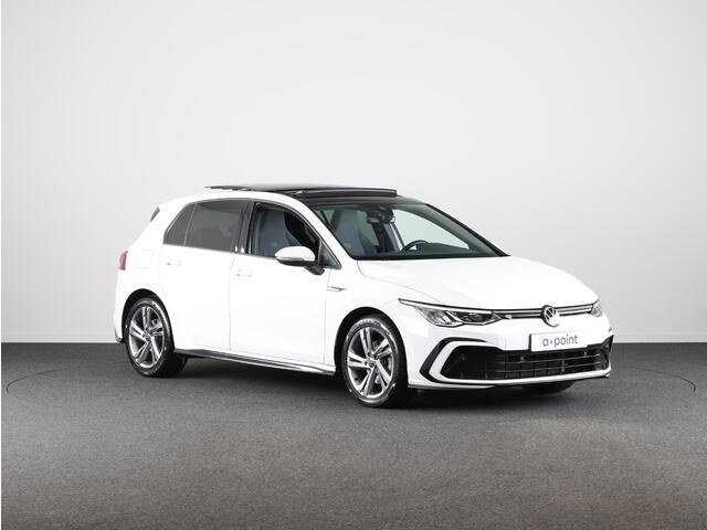 Volkswagen GOLF 1.5 eTSI R-Line 130 PK | Automaat ( DSG) | Navigatie | Panoramadak | Trekhaak | Led