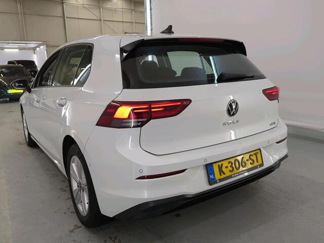 Volkswagen GOLF 1.0 eTSI Business Camera | Carplay | Stoelverwarming | Vol optie | Nap | Volledig Onderh.
