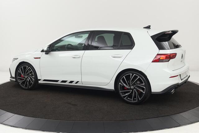Volkswagen GOLF 2.0 TSI Clubsport | 300pk | Stoel & stuurverwarming | Carplay | Sfeerverlichting | Side Assist | Adaptive cruise | Navigatie