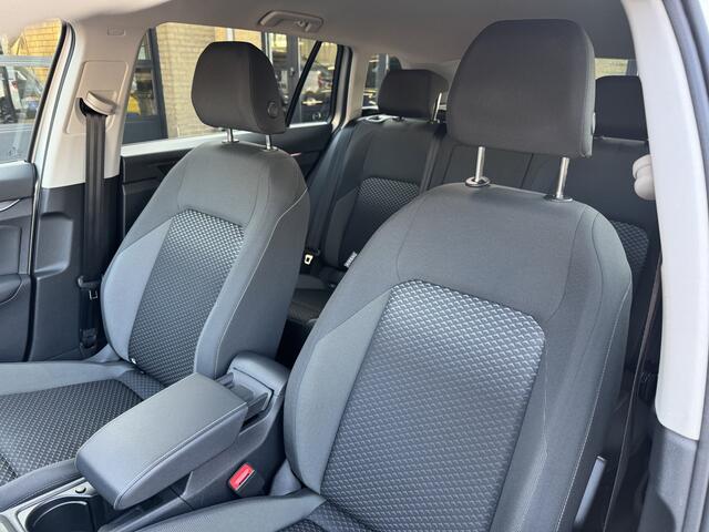 Volkswagen GOLF Variant 1.0 eTSI Life Business Automaat Navi Carplay