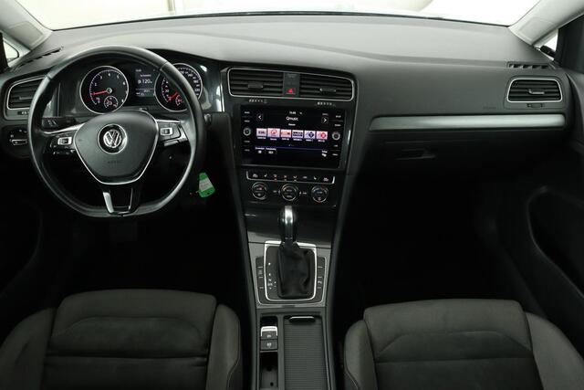 Volkswagen GOLF 1.0 TSI Comfortline | Trekhaak | Stoelverwarming | Massage | Climate control | PDC | Cruise control