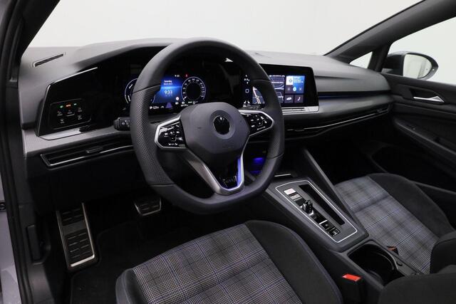 Volkswagen GOLF 1.4 245 pk eHybrid GTE | Stuur-/stoelverwarming | Achteruitrijcamera | Navigatie | Adaptive Cruise | Keyless Entry