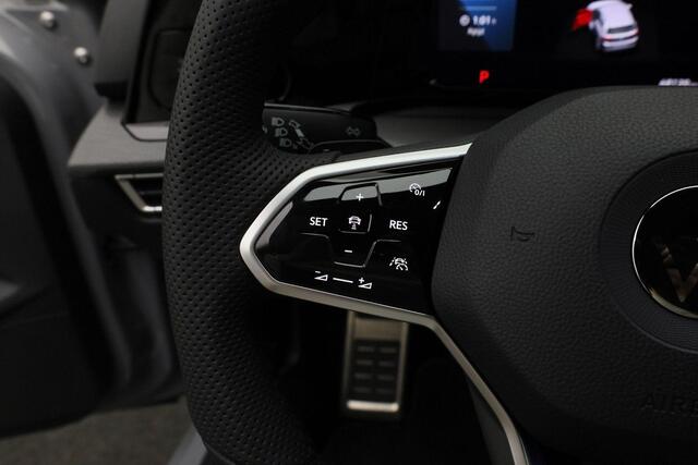 Volkswagen GOLF 1.4 245 pk eHybrid GTE | Stuur-/stoelverwarming | Achteruitrijcamera | Navigatie | Adaptive Cruise | Keyless Entry