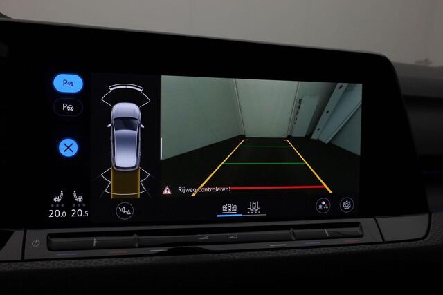 Volkswagen GOLF 1.4 245 pk DSG eHybrid GTE | IQ Light | Stuur-/stoelverwarming | Achteruitrijcamera | Navigatie | Keyless Entry