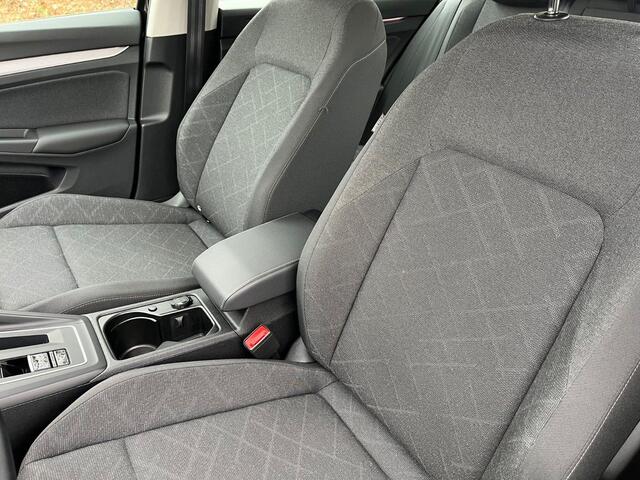 Volkswagen GOLF Variant 1.5 eTSI ADAP CRUISE APPLE STOELVERW+STUURVERW.