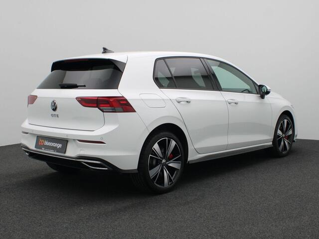 Volkswagen GOLF 1.4 eHybrid GTE 245PK DSG Achteruitrijcamera, stuur/stoelverwarming, navigatie, climatronic, 18'' lichtmetaal