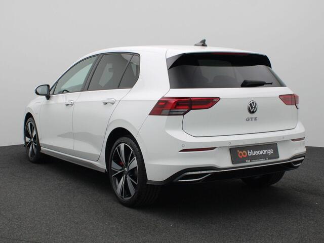 Volkswagen GOLF 1.4 eHybrid GTE 245PK DSG Achteruitrijcamera, stuur/stoelverwarming, navigatie, climatronic, 18'' lichtmetaal