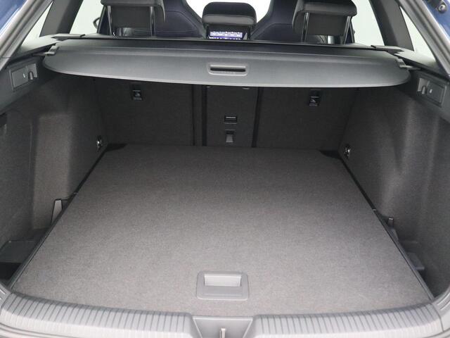 Volkswagen GOLF Variant 1.5 eTSI R-Line 150PK DSG full led, trekhaak, keyless, stuur-stoelverwarming, achteruitrijcamera, adaptive cruise met travel assist, elek. bedienbare achterklep, 18" lichtmetaal