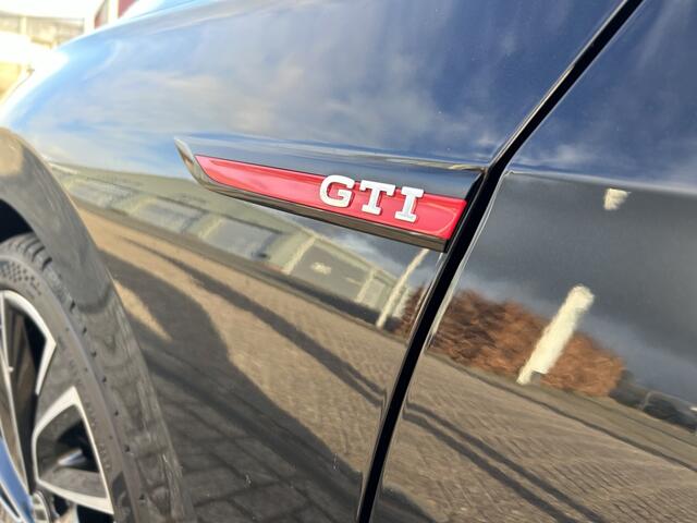 Volkswagen GOLF 2.0 TSI GTI / Pano / IQ Light / 24.000KM / Nieuwstaat