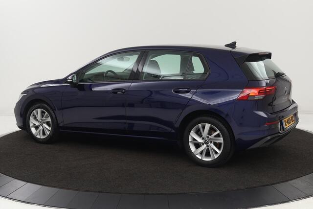 Volkswagen GOLF 1.0 TSI | Carplay | Adaptive cruise | PDC | Full LED | Active Info Display | Bluetooth | Regensensor