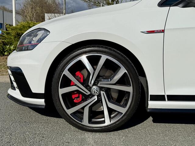 Volkswagen GOLF 2.0 TSI GTI Clubsport 265PK DSGoPanooLeder