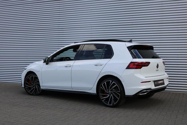 Volkswagen GOLF 1.4 eHybrid GTE (Panoramadak Sportinterieur Carplay ACC HeadUp Camera IQ-Light 19InchLMV PrivacyGlass)