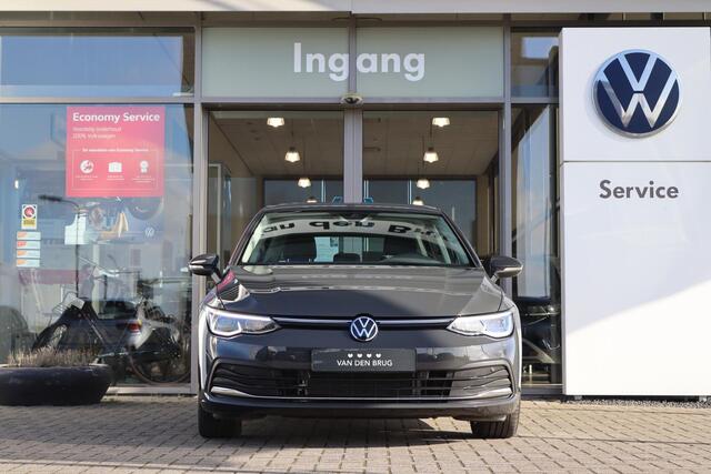 Volkswagen GOLF 1.5 eTSI 131 pk DSG Style | Navigatie | LED | PDC | Climatronic | App Connect | Sfeerverlichting | Adaptive Cruise | 1ST Eigenaar