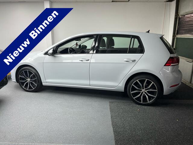 Volkswagen GOLF 1.0 TSI Comfortline. Adaptief Cruise, Camera, Navi, Clima, Stoelverw