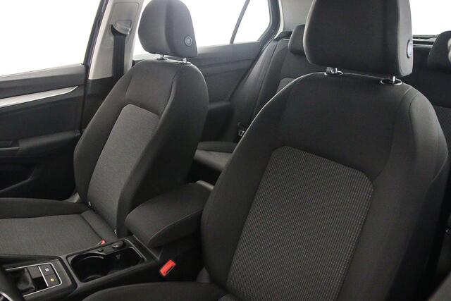 Volkswagen GOLF Golf 1.0 TSI 90pk Parkeersensoren, Airco, Snelheidsbegrenzer, DAB, Radio, Bluetooth, App connect, LED koplampen