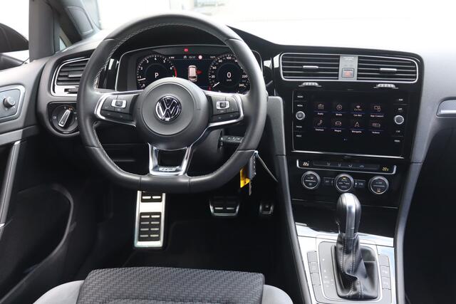Volkswagen GOLF Variant 1.5 TSI Highline Business R NL-Auto!! Led verlichting I Apple Car-play