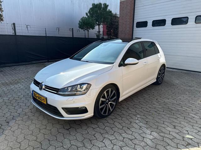 Volkswagen GOLF 1.4 3x R-line Pano Dynaudio 18'' ACC ambient