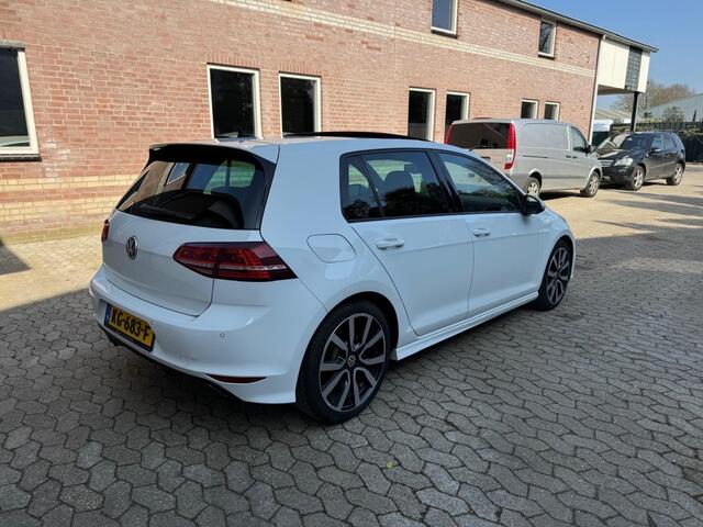 Volkswagen GOLF 1.4 3x R-line Pano Dynaudio 18'' ACC ambient