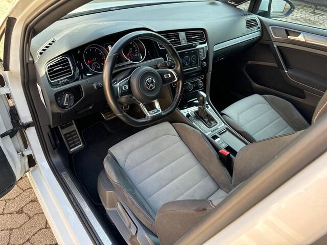 Volkswagen GOLF 1.4 3x R-line Pano Dynaudio 18'' ACC ambient