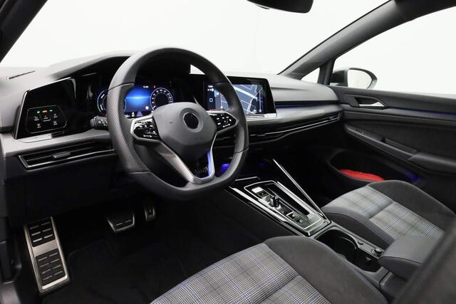 Volkswagen GOLF 1.4 245 pk DSG eHybrid GTE | Adaptief onderstel | IQ Light | Stuur-/stoelverwarming | Navigatie | Parkeersensoren voor/achter