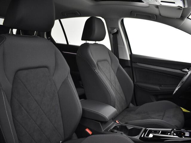 Volkswagen GOLF 1.4 204pk DSG eHybrid Style · Panoramadak · Camera · Navi · App-Connect · P-Sensoren · 18'' Inch ·