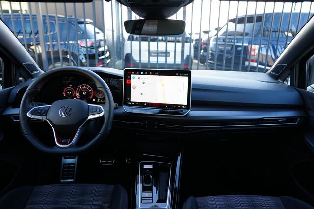 Volkswagen GOLF 2.0 TSI GTI 265pk Panoramadak/Stoelverwarming/HarmanKardon