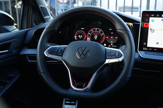 Volkswagen GOLF 2.0 TSI GTI 265pk Panoramadak/Stoelverwarming/HarmanKardon