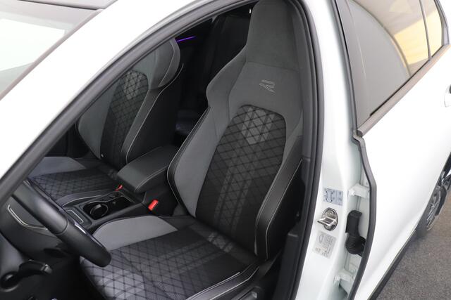 Volkswagen GOLF 1.5 eTSI R-Line Pano-dak Adap. Cruise Stoel/Stuur
