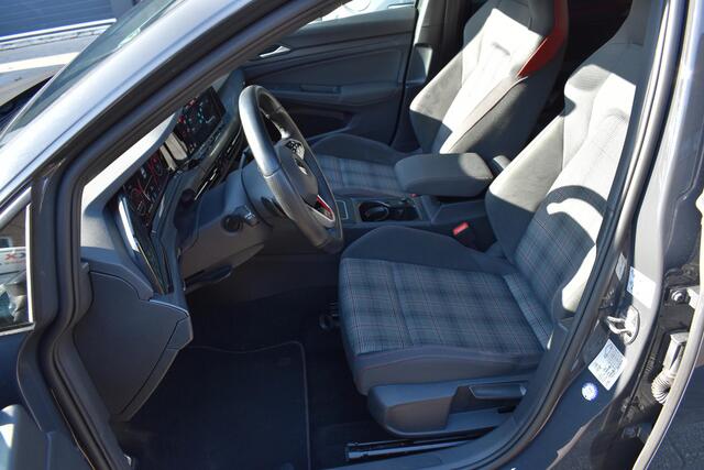 Volkswagen GOLF 2.0 TSI GTI 2022 28.000KM dealer onderhouden in nette staat vol opties
