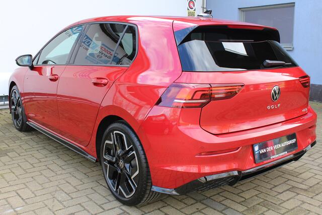 Volkswagen GOLF 1.5 eTSI R-Line Edition 150pk | Achteruitrijcamera | Adaptive cruise controle | Stoel/stuur verwarming | Keyless entry/start | Parkeersensoren V+A | Apple CarPlay/Android Auto | Digital cockpit | DAB | LED koplampen | Sfeerverlichting | Schakelmogelijkhei