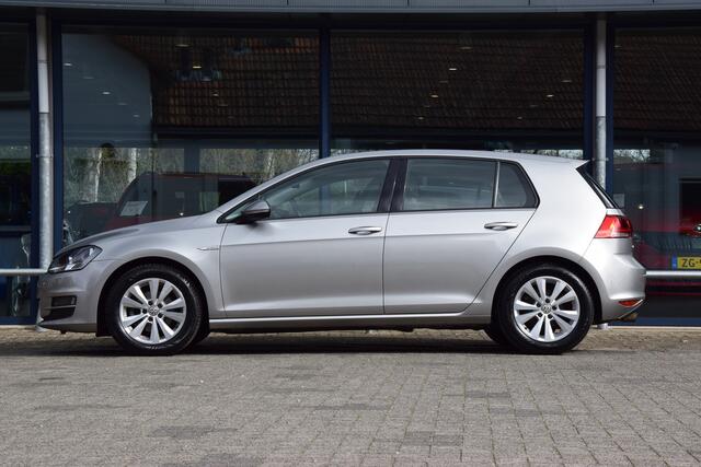 Volkswagen GOLF 1.0 TSI Business Edition Connected DSG Automaat | Org. NL | BOVAG Garantie | Achteruitrijcamera | Navigatie | Cruise&Climate Control | All Season Banden | 16'' Velgen |