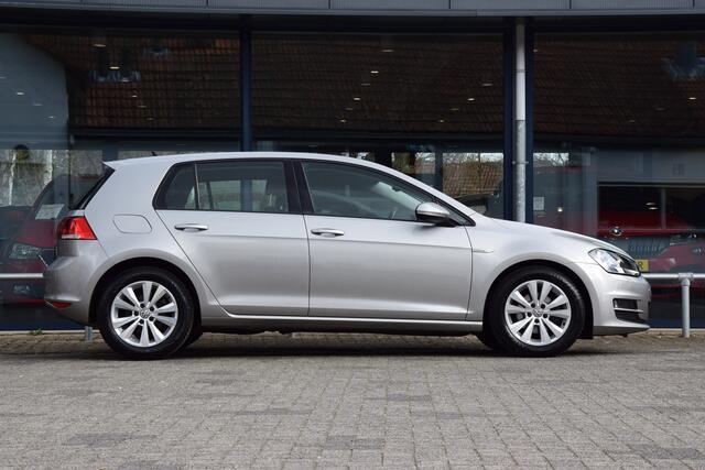 Volkswagen GOLF 1.0 TSI Business Edition Connected DSG Automaat | Org. NL | BOVAG Garantie | Achteruitrijcamera | Navigatie | Cruise&Climate Control | All Season Banden | 16'' Velgen |