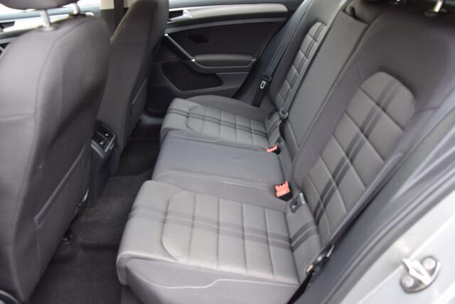 Volkswagen GOLF 1.0 TSI Business Edition Connected DSG Automaat | Org. NL | BOVAG Garantie | Achteruitrijcamera | Navigatie | Cruise&Climate Control | All Season Banden | 16'' Velgen |