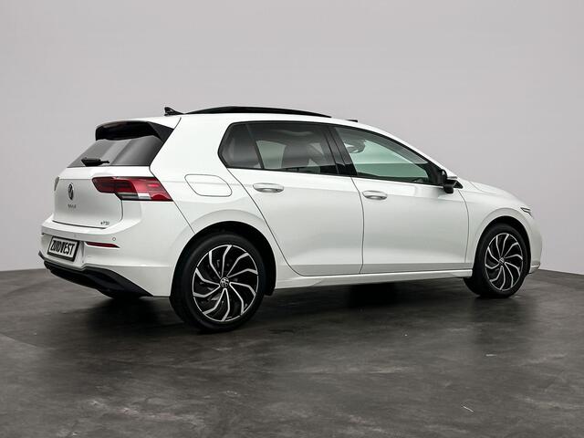 Volkswagen GOLF 1.0 eTSI Life Business Pano ACC Lane Sfeer