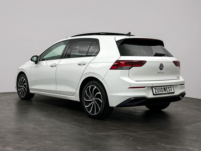 Volkswagen GOLF 1.0 eTSI Life Business Pano ACC Lane Sfeer