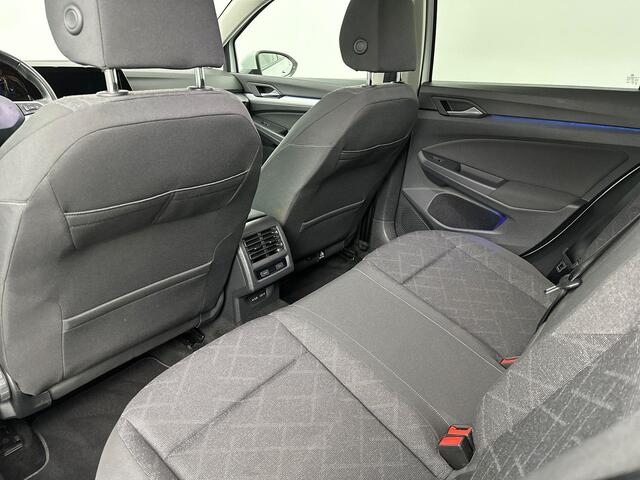 Volkswagen GOLF 1.0 eTSI Life Business Pano ACC Lane Sfeer