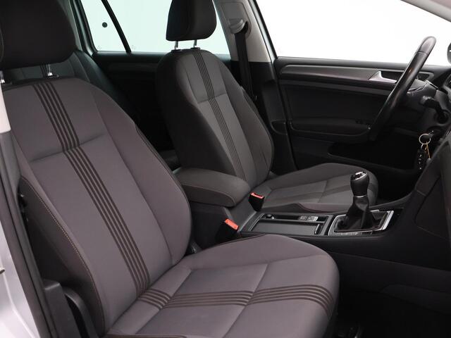 Volkswagen GOLF Variant 1.6 TDI 110 PK ALLSTAR *BTW* + TREKHAAK / NAVIGATIE / LMV