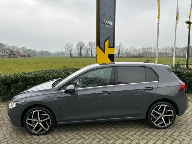 Volkswagen GOLF 1.4 eHybrid Style Camera / Blind Spot / Sfeer