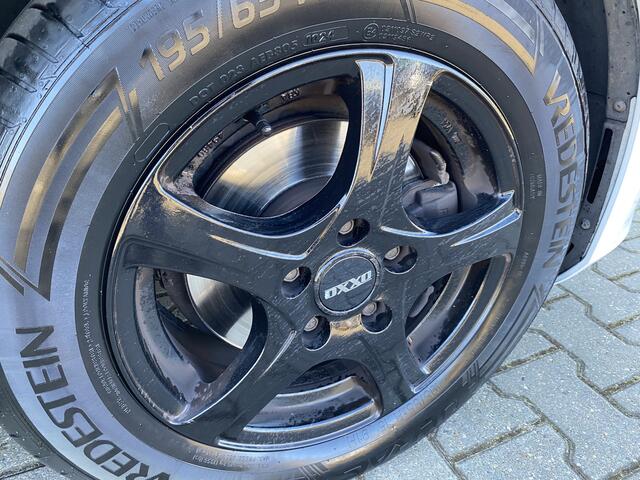 Volkswagen GOLF 1.0 TSI Edition Navigatie, Airco & Automaat