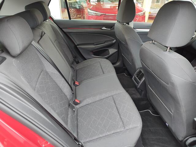 Volkswagen GOLF 1.0 eTSI LIFE AUTOMAAT Virtual Cockpit | 20" Sportvelgen | Carplay/Android