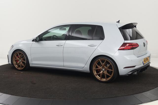 Volkswagen GOLF 2.0 TSI GTI | Stoelverwarming | Adaptive cruise | Full LED | Carplay | Navigatie | 19'' | Sportstoelen | PDC | Bluetooth