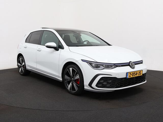 Volkswagen GOLF 1.4 eHybrid GTE | Pano | IQ Light | ACC | Winterpakket | Camera | PDC | Clima 12-2021 48.931 KM