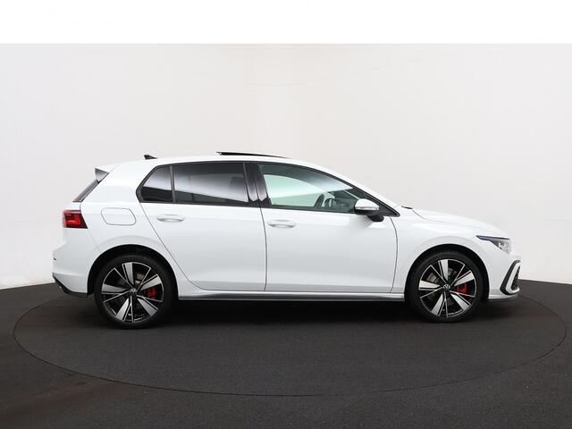 Volkswagen GOLF 1.4 eHybrid GTE | Pano | IQ Light | ACC | Winterpakket | Camera | PDC | Clima 12-2021 48.931 KM