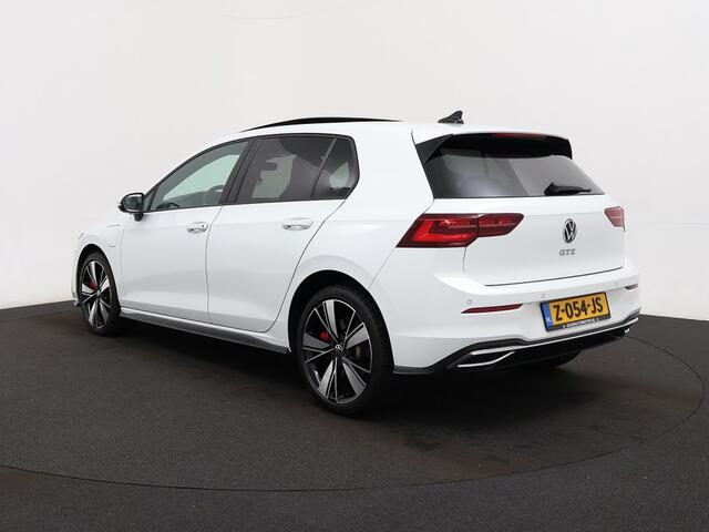 Volkswagen GOLF 1.4 eHybrid GTE | Pano | IQ Light | ACC | Winterpakket | Camera | PDC | Clima 12-2021 48.931 KM