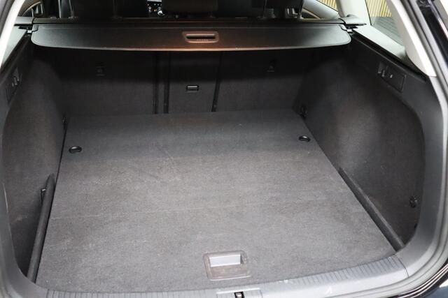Volkswagen GOLF Variant 1.0 TSI Comfortline | Adaptive-cruise | Trekhaak | Apple Carplay & Android Auto | Clima | Parkeerhulp
