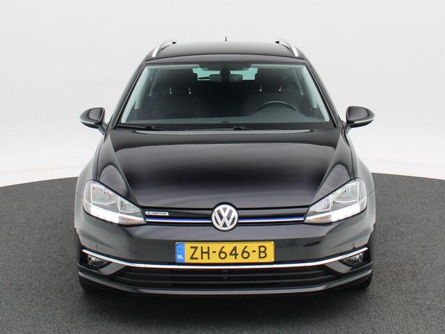 Volkswagen GOLF Variant 1.5 TSi 130 Pk Automaat Highline | Navigatie | Trekhaak | 17 Inch | Virtual Dashboard | Adaptive Cruise | 120.960 Km!!