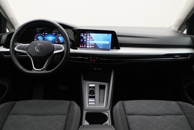 Volkswagen GOLF 1.5 eTSI Life Business