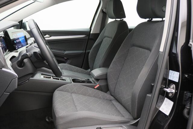 Volkswagen GOLF 1.5 eTSI Life Business